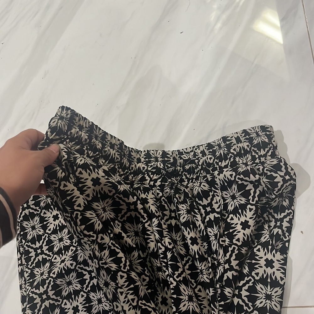 Pattern Pants - Picture 3 of 5